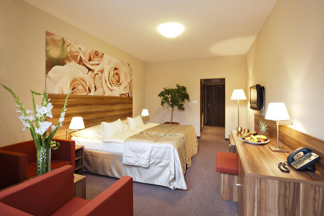 Hotel Velka Fatra Turčianske Teplice Exterior foto